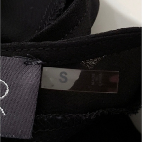 ASTR The Label Black Sleeveless Sheer Floral Top
Size: S - Picture 8 of 11